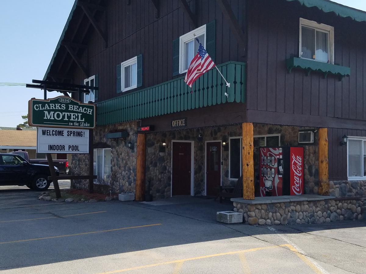 Clark'S Beach Motel Old Forge Dış mekan fotoğraf