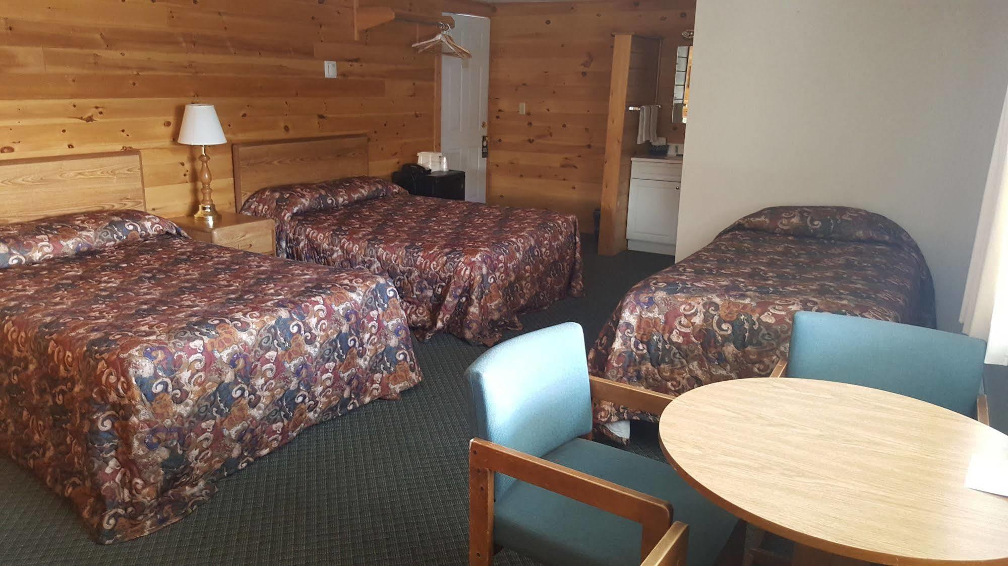 Clark'S Beach Motel Old Forge Dış mekan fotoğraf