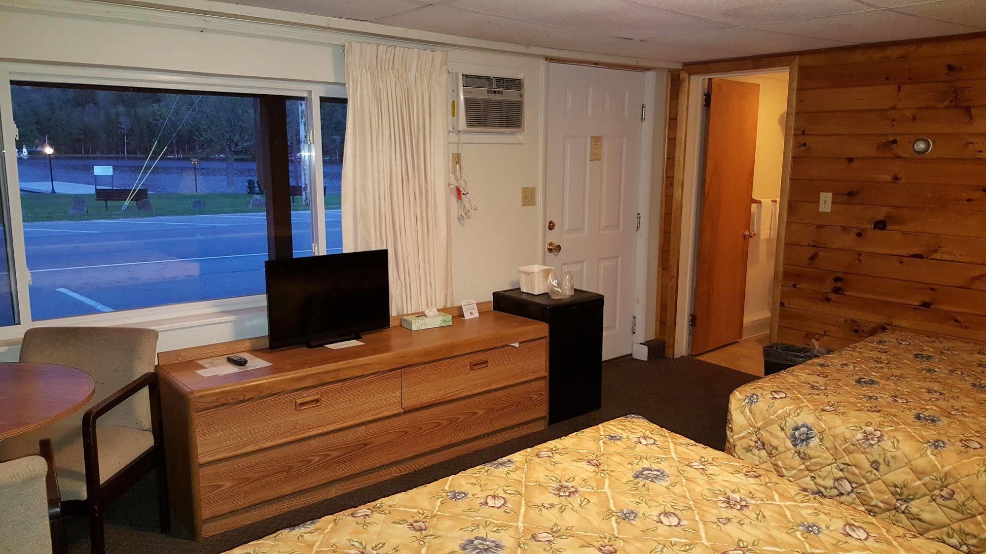 Clark'S Beach Motel Old Forge Dış mekan fotoğraf