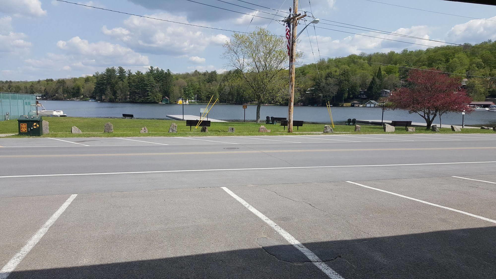 Clark'S Beach Motel Old Forge Dış mekan fotoğraf